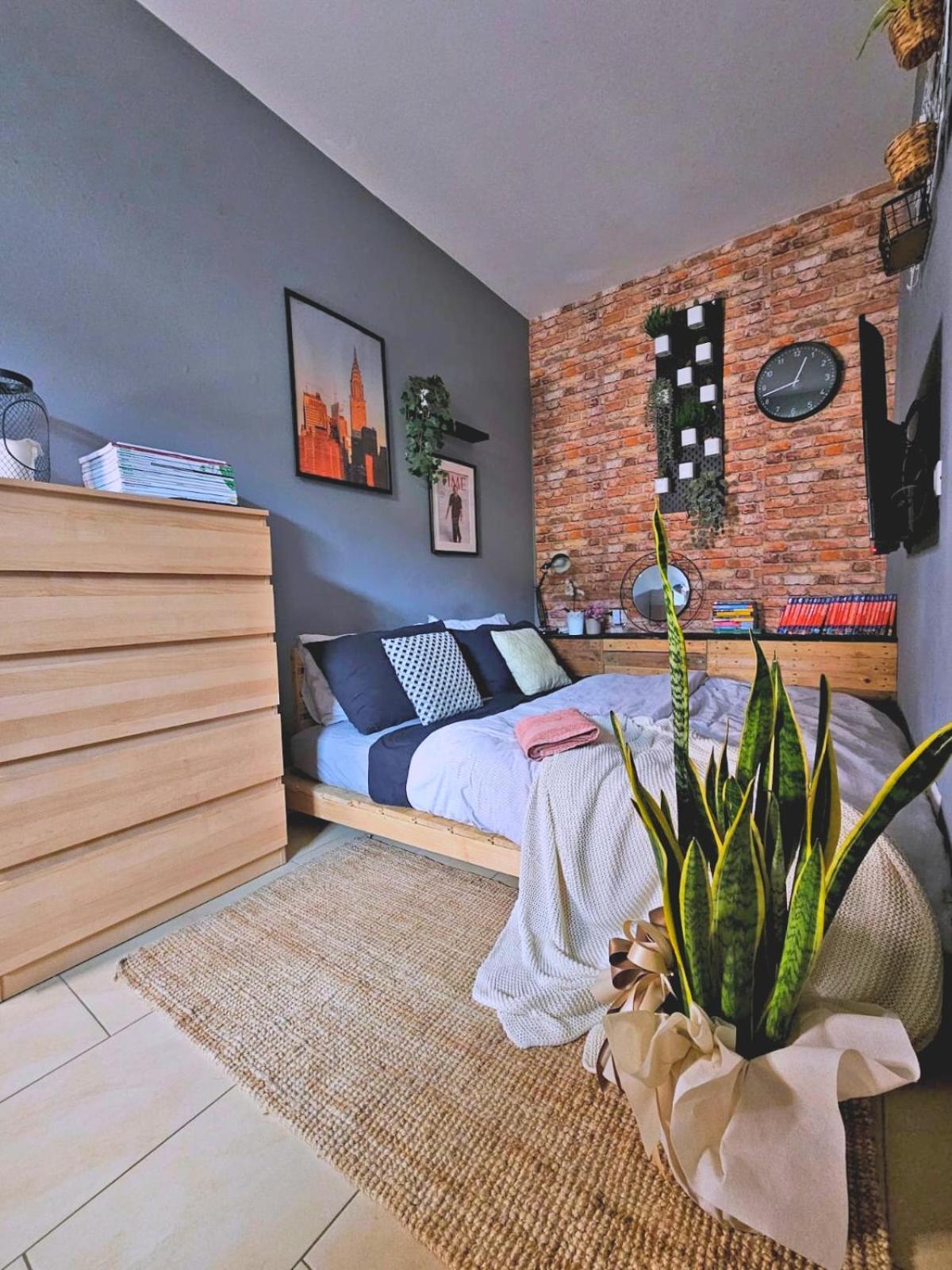 La Casa Dell'Artista Apartment Кампи Бизенцио Екстериор снимка